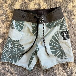 Volcom Board shorts 2T